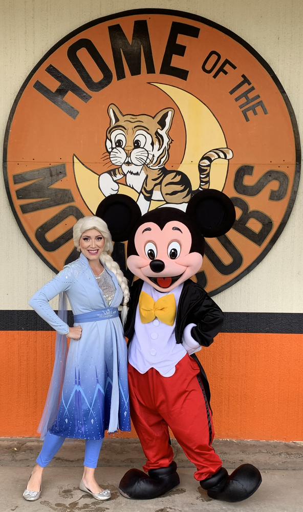 Elsa & Mickey Mouse at Moon School